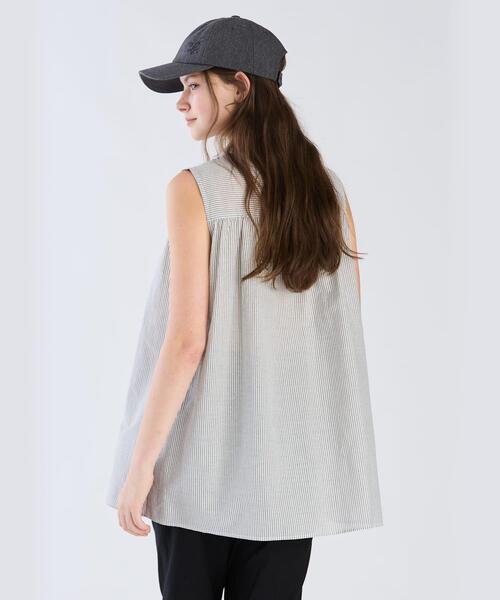 To b. by agnes b.(トゥービーバイアニエスベー)の「ストライプ コットンボイル ノースリーブ ブラウス(シャツ/ブラウス・レディース・ブラック・38/40/36)」の7枚目の写真