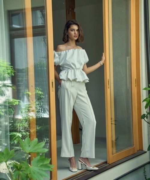 ERADIE（エラディエ）の「Satin open back top サテンオープンバックTOP（シャツ/ブラウス・レディース・ホワイト/ベージュ/ブラック/グリーン・FREE）」の7枚目の写真