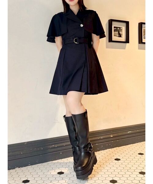 dazzlin（ダズリン）の「ケープトレンチミニワンピース（ワンピース・レディース・ネイビー/ベージュ/その他1/チャコールグレー・SMALL/MEDIUM）」の8枚目の写真