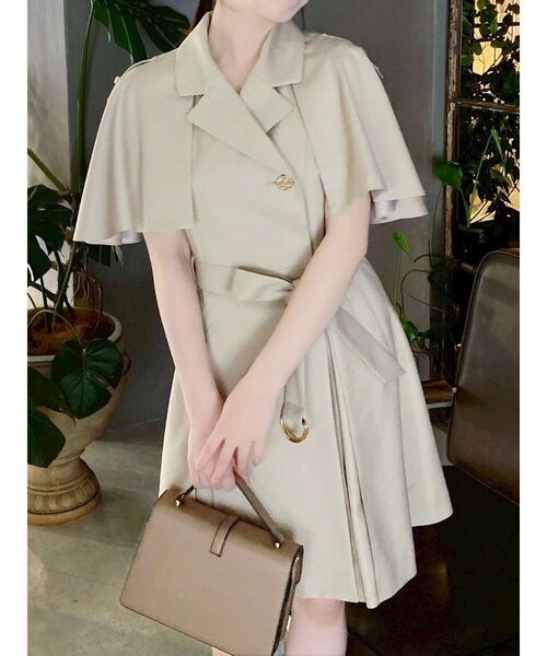 dazzlin（ダズリン）の「ケープトレンチミニワンピース（ワンピース・レディース・ネイビー/ベージュ/その他1/チャコールグレー・SMALL/MEDIUM）」の12枚目の写真