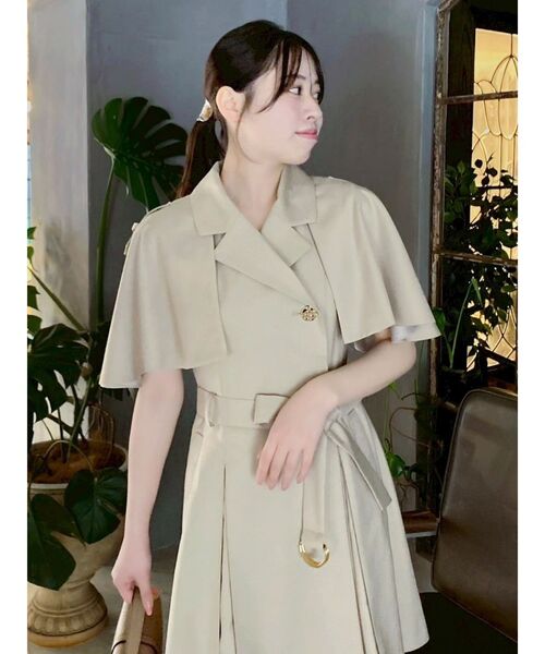 dazzlin（ダズリン）の「ケープトレンチミニワンピース（ワンピース・レディース・ネイビー/ベージュ/その他1/チャコールグレー・SMALL/MEDIUM）」の15枚目の写真