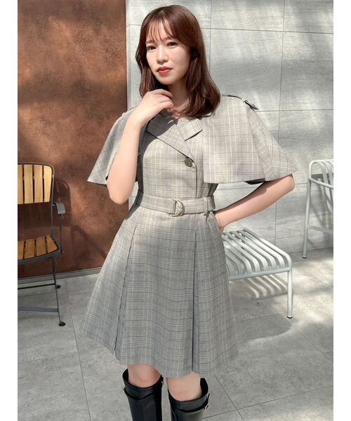 dazzlin（ダズリン）の「ケープトレンチミニワンピース（ワンピース・レディース・ネイビー/ベージュ/その他1/チャコールグレー・SMALL/MEDIUM）」の17枚目の写真