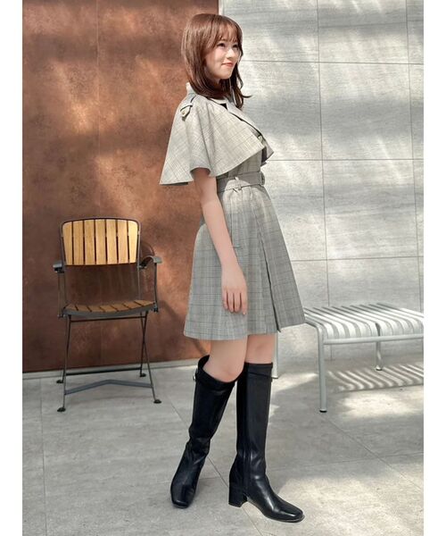 dazzlin（ダズリン）の「ケープトレンチミニワンピース（ワンピース・レディース・ネイビー/ベージュ/その他1/チャコールグレー・SMALL/MEDIUM）」の22枚目の写真