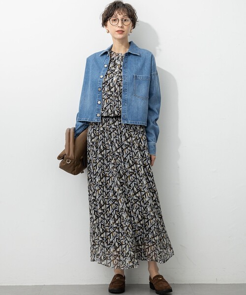 23区(ニジュウサンク)の「【洗える】Ratti アブストラクトプリント ブラウス(シャツ/ブラウス・レディース・ブラック系5/オレンジ系5・38)」の4枚目の写真