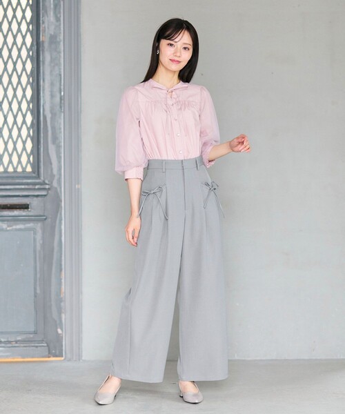 Feroux(フェルゥ)の「リボンディテール セミワイドパンツ(その他パンツ・レディース・ライトグレー系/ダークブラウン系/カーキ系・MEDIUM/SMALL)」の6枚目の写真
