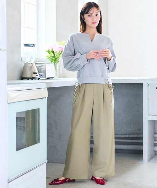 Feroux(フェルゥ)の「リボンディテール セミワイドパンツ(その他パンツ・レディース・ライトグレー系/ダークブラウン系/カーキ系・MEDIUM/SMALL)」の7枚目の写真