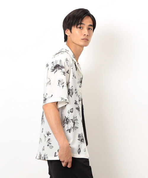 COMME CA ISM（コムサイズム）の「フラワープリント オープンカラー 半袖シャツ（シャツ/ブラウス・メンズ・ブラック/ホワイト・MEDIUM/LARGE）」の6枚目の写真