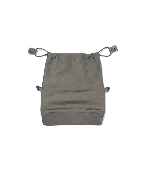 F/CE. （エフシーイー）の「F/CE. TEXTURED TWILL DRAWSTRING SACOCHE / エフシーイー テクスチャードツイルドローストリングサコッシュ（ショルダーバッグ・メンズ・ブラック/チャコール・FREE）」の5枚目の写真