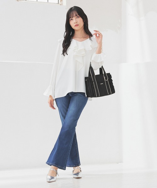 Honeys（ハニーズ）の「デニムフレアパンツ（デニムパンツ・レディース・グレー/ブルー系その他/インディゴブルー・S/SS/M/LL/L）」の12枚目の写真