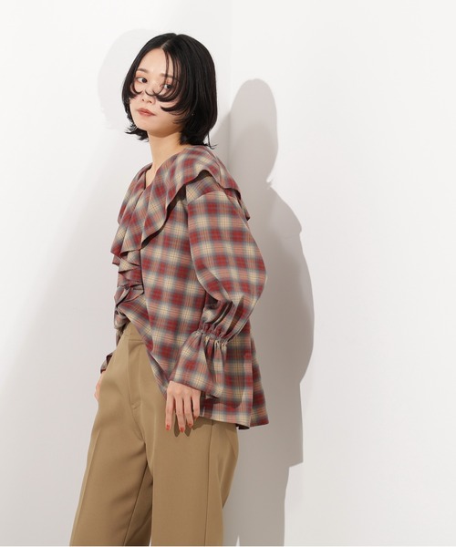 N.(N. Natural Beauty Basic)(エヌエヌナチュラルビューティーベーシック)の「チェックラッフルブラウス(シャツ/ブラウス・レディース・ベージュ系その他/ブラック系その他・MEDIUM)」の19枚目の写真