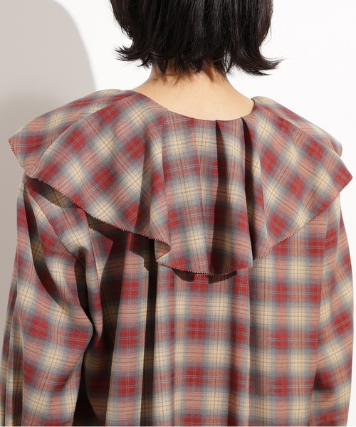 N.(N. Natural Beauty Basic)(エヌエヌナチュラルビューティーベーシック)の「チェックラッフルブラウス(シャツ/ブラウス・レディース・ベージュ系その他/ブラック系その他・MEDIUM)」の6枚目の写真