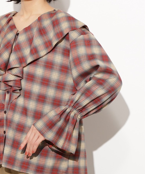 N.(N. Natural Beauty Basic)(エヌエヌナチュラルビューティーベーシック)の「チェックラッフルブラウス(シャツ/ブラウス・レディース・ベージュ系その他/ブラック系その他・MEDIUM)」の7枚目の写真