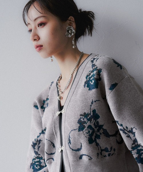 HARE（ハレ）の「モールガラショートVネックカーディガン(HARE)（カーディガン/ボレロ・レディース・ブラック/グレー・FREE）」の12枚目の写真