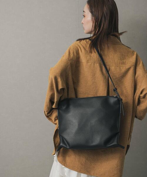 SENSE OF PLACE by URBAN RESEARCH（センスオブプレイスバイアーバンリサーチ）の「ワンショルダースクエアバッグ（ショルダーバッグ・レディース・ブラック/モカ・ONE）」の5枚目の写真