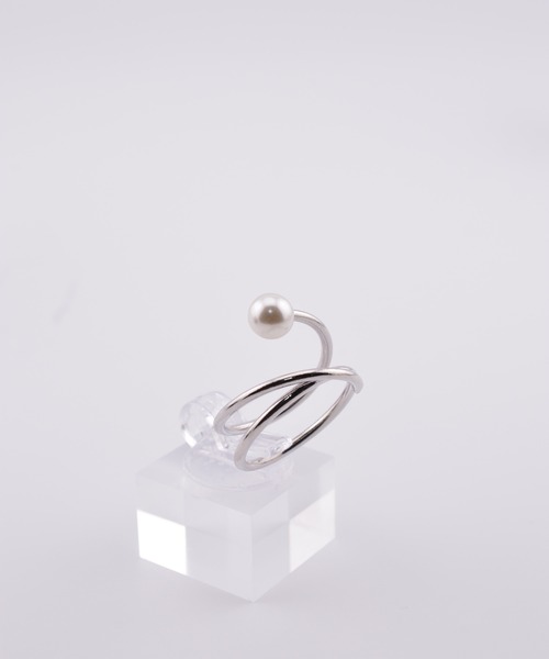 BROTHERHOOD（ブラザーフッド）の「【earyear】Pearl Orbit Ring（リング・レディース・シルバー/ゴールド・FREE）」の4枚目の写真