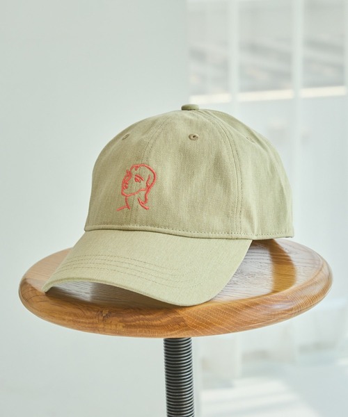 LAKOLE（ラコレ）の「【ラコレ アート】刺繍キャップ / 586611（キャップ・レディース・ベージュ/ネイビー/チェリーレッド・FREE）」の2枚目の写真