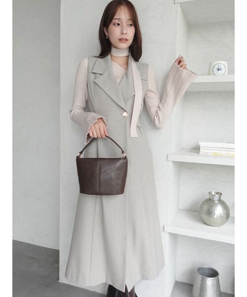 LAGUNAMOON（ラグナムーン）の「メタルボタンテーラードジャンパースカート（ワンピース・レディース・ブラック/ライトグレー/ブラウン・SMALL/MEDIUM）」の2枚目の写真