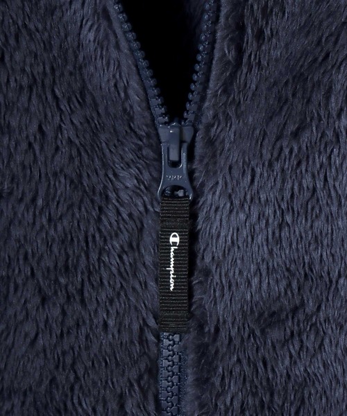 Champion(チャンピオン)の「Champion/チャンピオン SHERPA FLEECE ZIP JACKET/シェルパフリース ロゴ ワンポイント刺繍 ジップジャケット/ボアフリースジャケット/ブルゾン/レディース メンズ(ブルゾン・メンズ・ブラック/ネイビー/オリーブ・L/M/XL)」の4枚目の写真