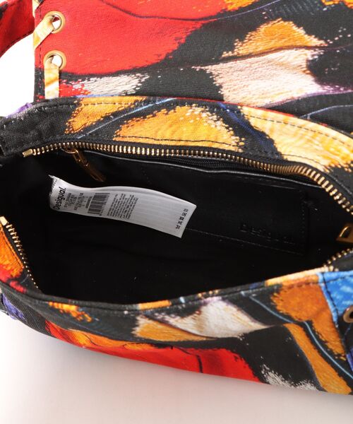 Desigual(デシグアル)の「マルチカラープリントバゲットクロスボディバッグ(ハンドバッグ・レディース・マルチ・FREE)」の6枚目の写真