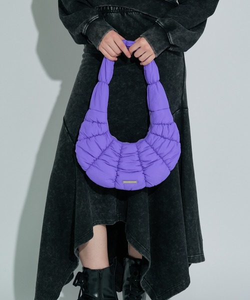 anna sui nyc(アナ スイ エヌ ワイ シー)の「croissant ショルダーバッグ(ショルダーバッグ・レディース・パープル/オレンジ/ブラック・FREE)」の2枚目の写真