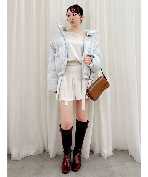 dazzlin（ダズリン）の「ビジュースリーブカットプルオーバー（スウェット・レディース・ブラック/オフホワイト/グレー・FREE）」の4枚目の写真