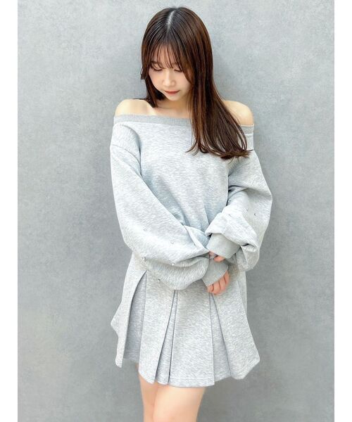 dazzlin（ダズリン）の「ビジュースリーブカットプルオーバー（スウェット・レディース・ブラック/オフホワイト/グレー・FREE）」の13枚目の写真