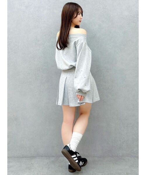 dazzlin（ダズリン）の「ビジュースリーブカットプルオーバー（スウェット・レディース・ブラック/オフホワイト/グレー・FREE）」の17枚目の写真