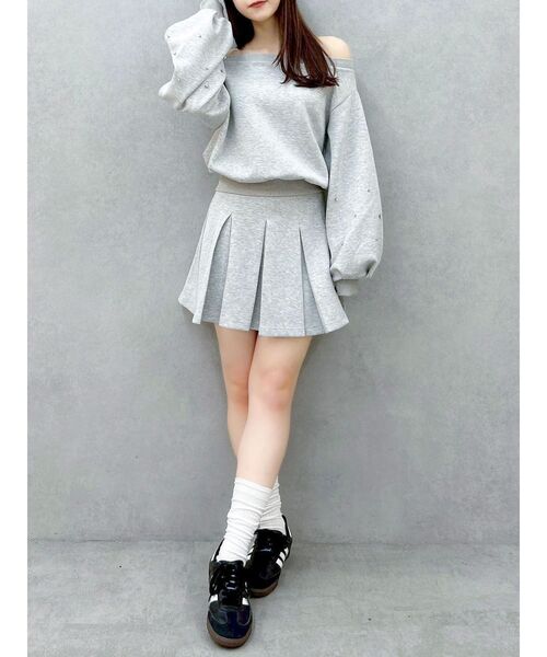 dazzlin（ダズリン）の「ビジュースリーブカットプルオーバー（スウェット・レディース・ブラック/オフホワイト/グレー・FREE）」の18枚目の写真