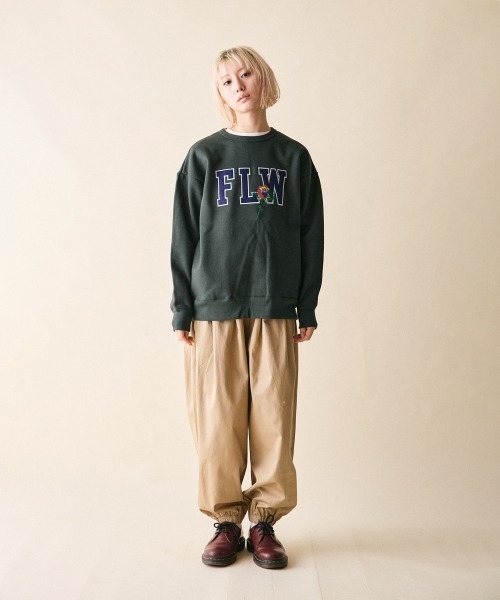 rehacer（レアセル）の「rehacer : FLW Logo on Wakayama HW Sweat / FLW ロゴ オン 和歌山 ファブリック ヘビーウェイト スウェットカットソー（スウェット・レディース・ブラック/グリーン・SMALL）」の6枚目の写真