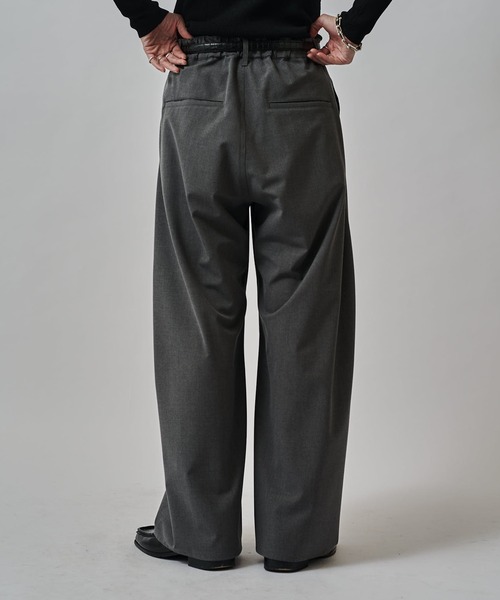 パンツ louis 鬼タックカーブパンツ（スラックス）｜Lui's（ルイス）のファッション