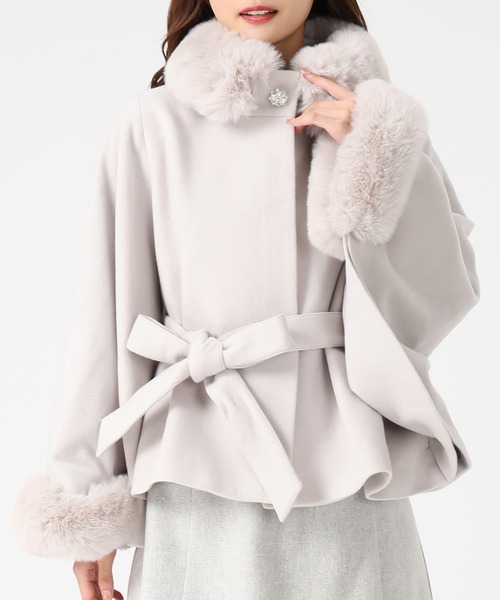 MISCH MASCH(ミッシュマッシュ)の2025秋冬新作 ブローチ付きポンチョコート(ポンチョ)