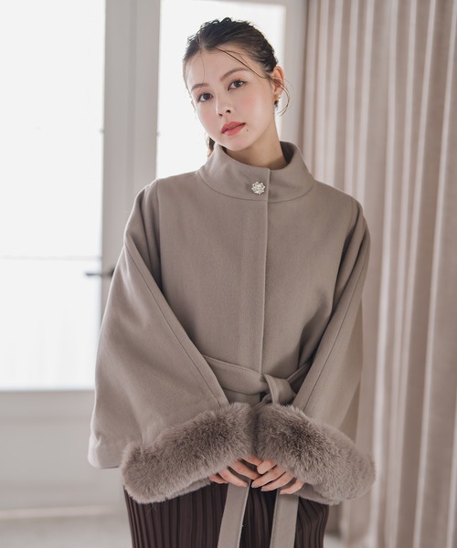 MISCH MASCH（ミッシュマッシュ）の「ブローチ付きポンチョコート