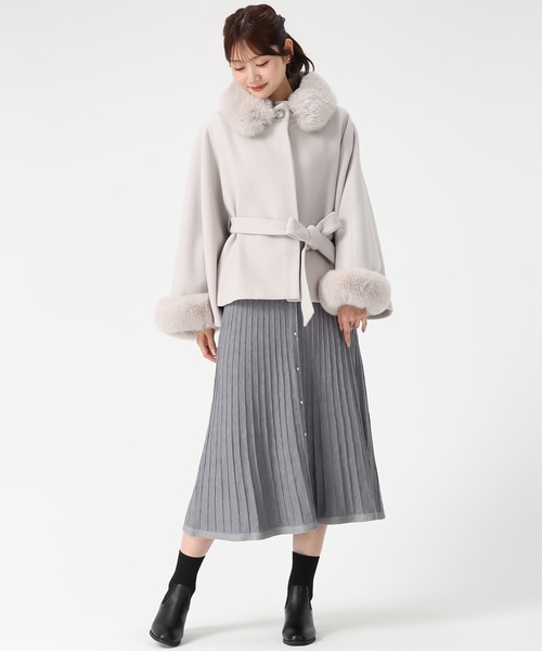 MISCH MASCH（ミッシュマッシュ）の「ブローチ付きポンチョコート（ポンチョ・レディース・グレイッシュベージュ/チャコールグレー/モカ・ﾌﾘ-）」の15枚目の写真