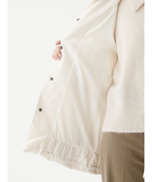 Mila Owen（ミラオーウェン）の「ステンカラーテントシルエットダウンジャケット（ダウンジャケット/コート・レディース・アイボリー/ブラック/ライトブルー・F）」の13枚目の写真