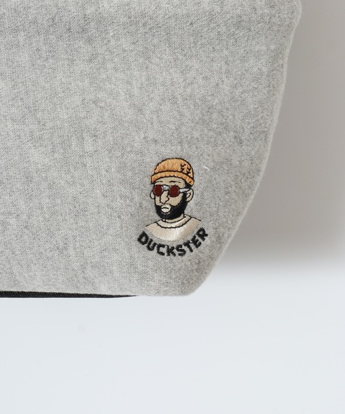 Duckster(ダックスター)の「DUCKSTER おじさん柄 ワッペン 舟形 ミニショルダーバッグ 男女兼用(ショルダーバッグ・メンズ・グレー/ブラック/ネイビー/チャコール・FREE)」の12枚目の写真