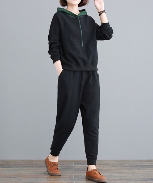 SallyLunn(サリーラン)の「トレーニング上下セットウェア(セットアップ・レディース・グレー/ブラック・L/M)」の2枚目の写真