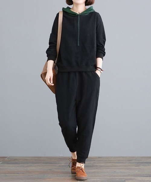 SallyLunn(サリーラン)の「トレーニング上下セットウェア(セットアップ・レディース・グレー/ブラック・L/M)」の6枚目の写真