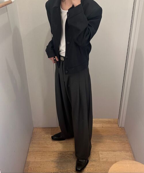 DNSR(ディーエヌエスアール)の「マルチプリーツワイドスラックスチャコール(スラックス・メンズ・その他・SMALL/MEDIUM/LARGE/X-LARGE)」の20枚目の写真