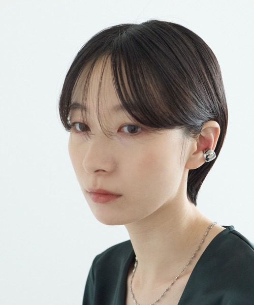 ciite' surgical stainless(シーテサージカルステンレス)の「【 金属アレルギー対応 】 サージカルステンレス ボリュームイヤーカフ(片耳用)(イヤーカフ・レディース・シルバー/ゴールド・FREE)」の6枚目の写真