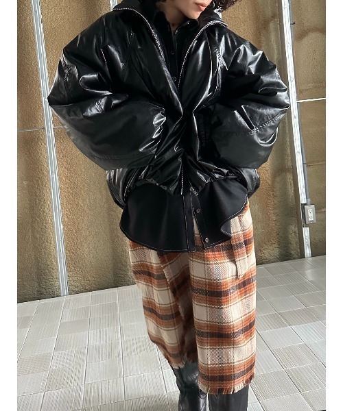 ELCHELE(エルチェレ)の「PADDED BOMBER JACKET(ブルゾン・レディース・ダークブラウン系1/ブラック・FREE)」の10枚目の写真
