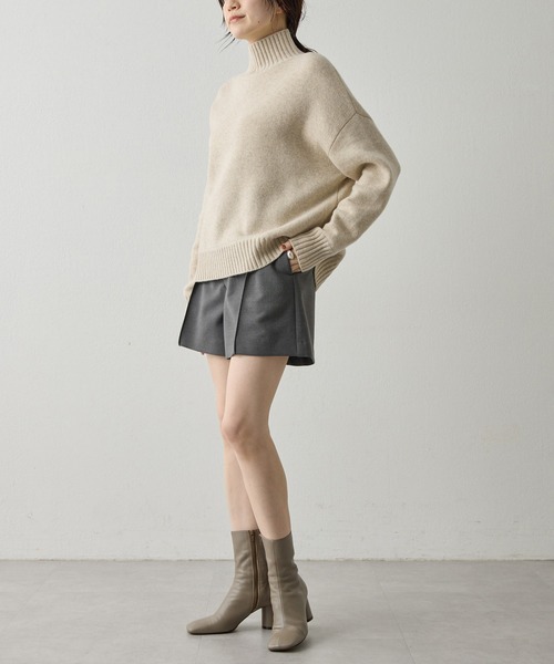 Drawing Numbers(ドローイング ナンバーズ)の「【Drawing Numbers】接結ルーズタートルニット(ニット/セーター・レディース・ネイビー/ライトベージュ/サックスブルー・38)」の17枚目の写真