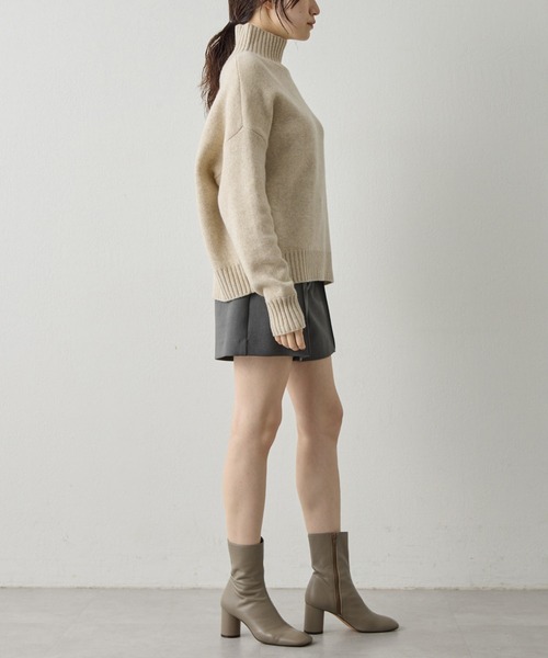 Drawing Numbers(ドローイング ナンバーズ)の「【Drawing Numbers】接結ルーズタートルニット(ニット/セーター・レディース・ネイビー/ライトベージュ/サックスブルー・38)」の21枚目の写真