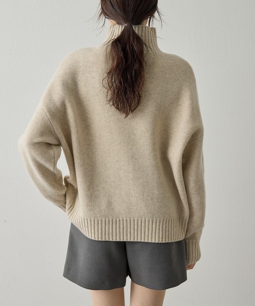 Drawing Numbers(ドローイング ナンバーズ)の「【Drawing Numbers】接結ルーズタートルニット(ニット/セーター・レディース・ネイビー/ライトベージュ/サックスブルー・38)」の19枚目の写真