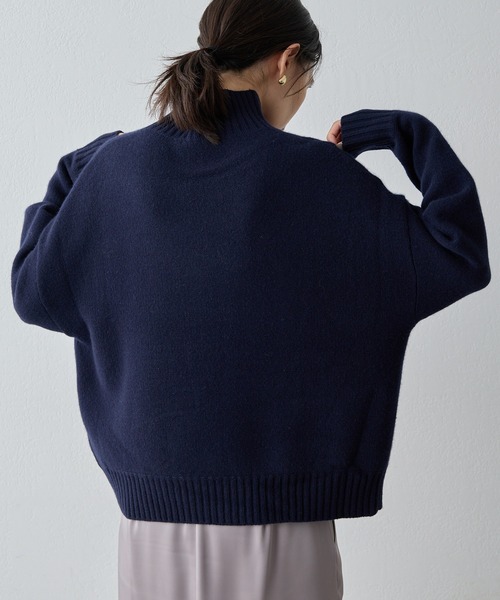 Drawing Numbers(ドローイング ナンバーズ)の「【Drawing Numbers】接結ルーズタートルニット(ニット/セーター・レディース・ネイビー/ライトベージュ/サックスブルー・38)」の9枚目の写真