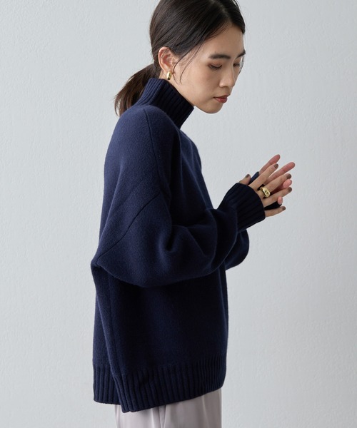 Drawing Numbers(ドローイング ナンバーズ)の「【Drawing Numbers】接結ルーズタートルニット(ニット/セーター・レディース・ネイビー/ライトベージュ/サックスブルー・38)」の11枚目の写真