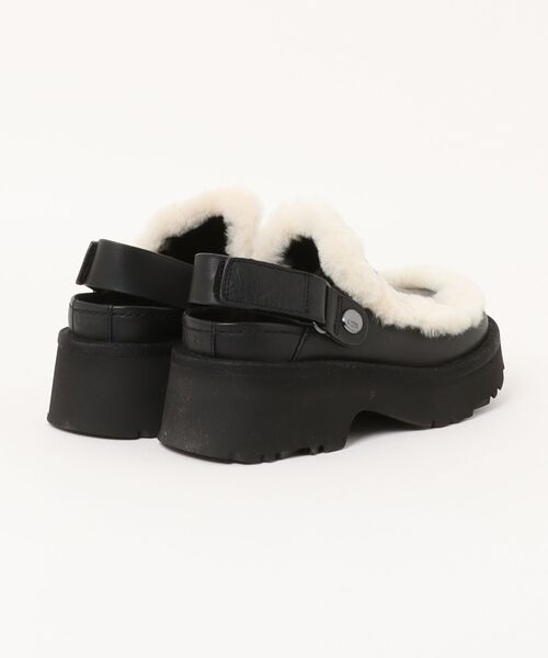 UGG（アグ）の「【UGG】ESMEE LEATHER CLOG（スリッポン・レディース・ブラック・25/22/24/23）」の2枚目の写真