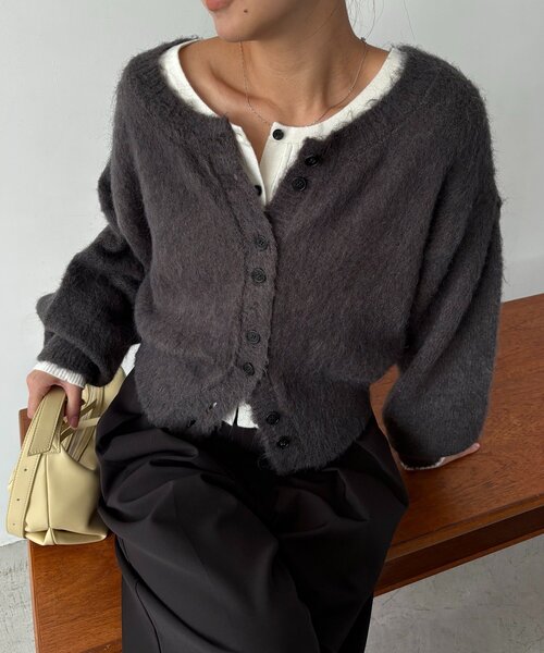 CAPRICIEUX LE'MAGE（カプリシューレマージュ）の「【前後2WAY】モヘア起毛パフカーディガン（カーディガン/ボレロ・レディース・チャコールグレー/ピンク/モカ・FREE）」の2枚目の写真