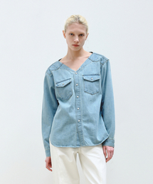 AOPT（アオプト）の「V-NECK OVERSIZED DENIM SHIRTS - LIGHT BLUE（シャツ/ブラウス）」