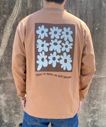 MAKE YOUR DAY（メイクユアデイ）の「レトロフラワープリントファミリー長袖Tシャツ■パパサイズ（Tシャツ/カットソー）」