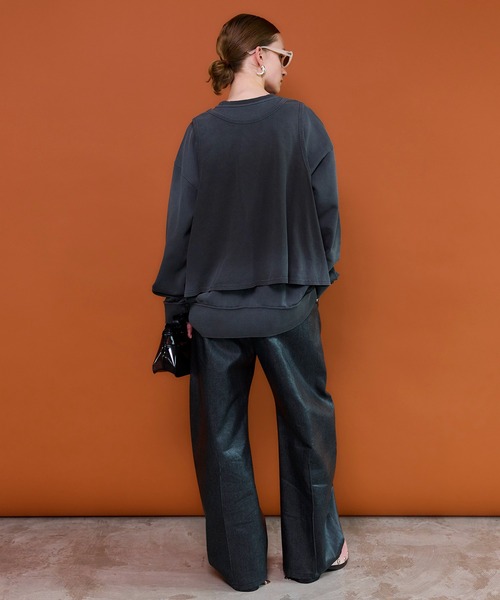 MAISON SPECIAL(メゾンスペシャル)の「Center Pin Tuck Denim Pants/センターピンタックデニムパンツ(デニムパンツ・レディース・ネイビー/ブラック・38/36)」の4枚目の写真